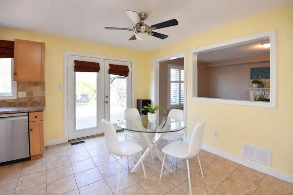 72 Etherington CRES, Hamilton, ON L0R 1C0