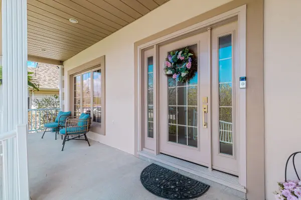 1021 Crestwood DR, Brockville, ON K6V 7N1