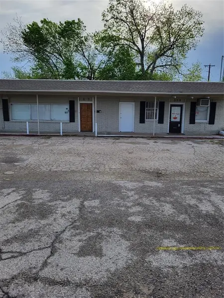 899 S Cherry Lane #1A & 2B, White Settlement, TX 76108