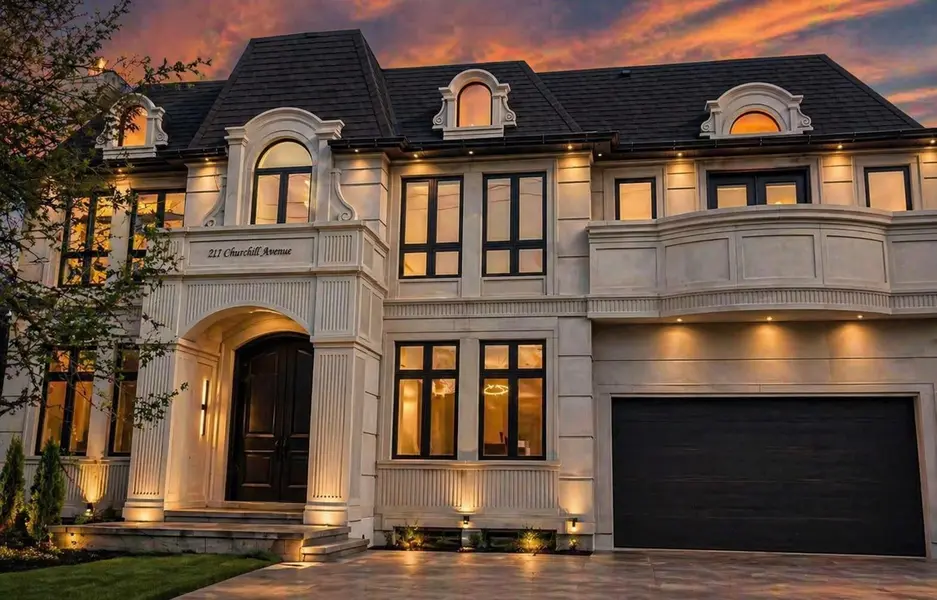 217 Churchill AVE #Aurelia Suite, Toronto C07, ON M2R 1E2