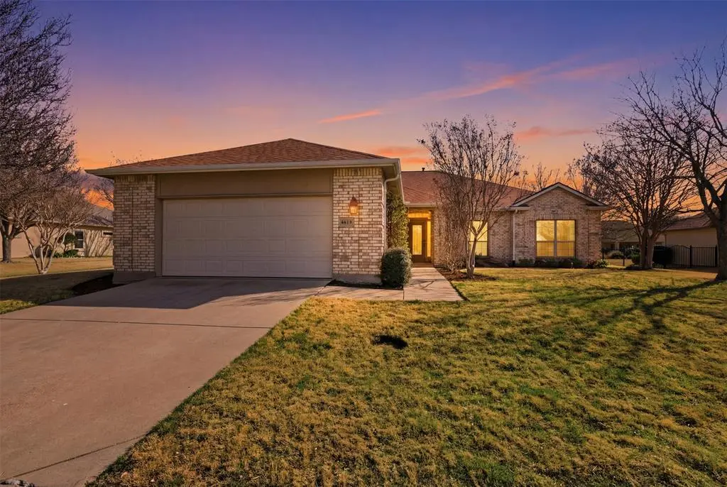 8925 Crestview Drive, Denton, TX 76207