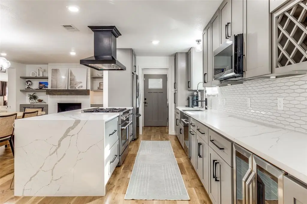 2808 Sharpview Lane, Dallas, TX 75228