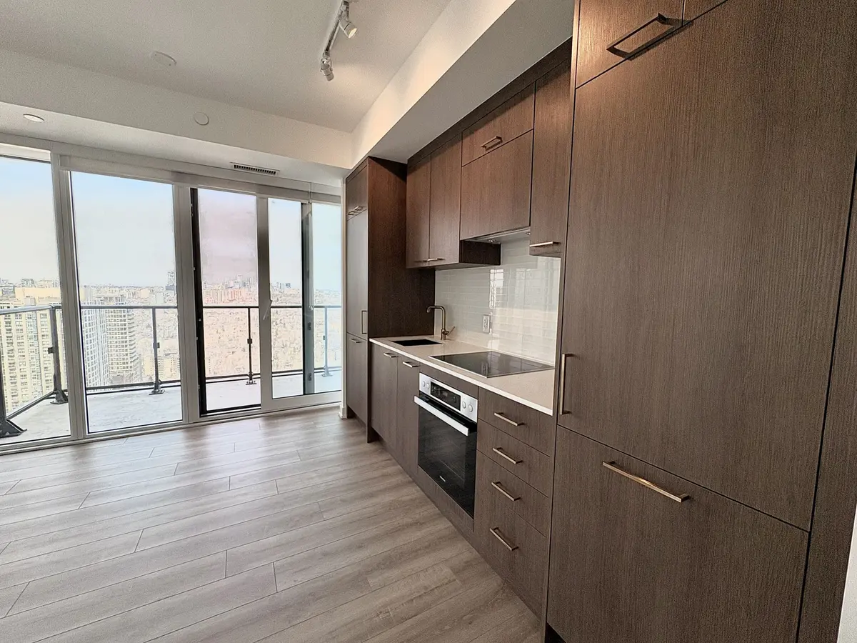 634 Church ST #3403, Toronto C08, ON M4Y 2G3