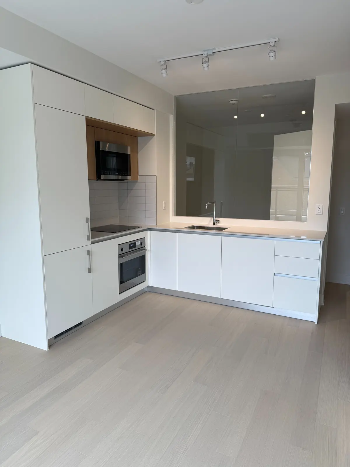 322 Dupont ST #203, Toronto C02, ON M5R 0E3