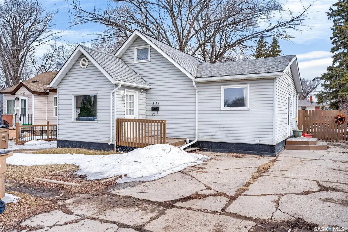 316 Crawford AVENUE E, Melfort, SK S0E 1A0