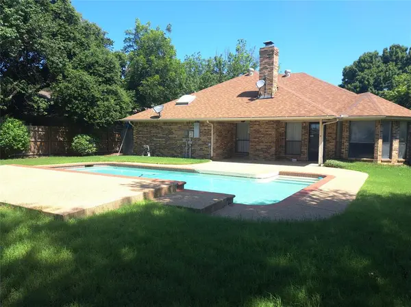 4505 Yellowleaf Drive, Fort Worth, TX 76133