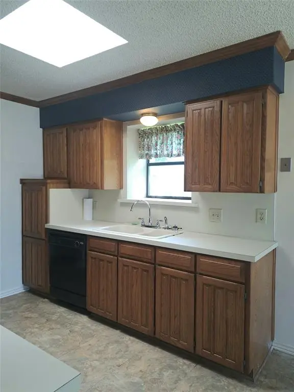 4505 Yellowleaf Drive, Fort Worth, TX 76133