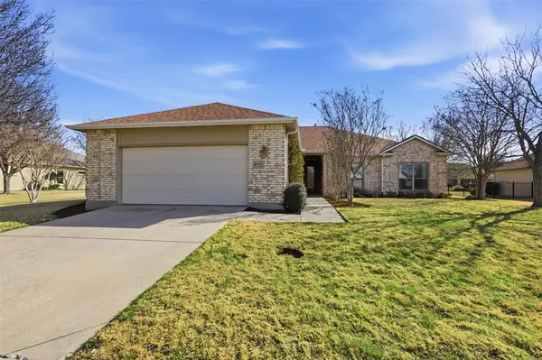 8925 Crestview Drive, Denton, TX 76207