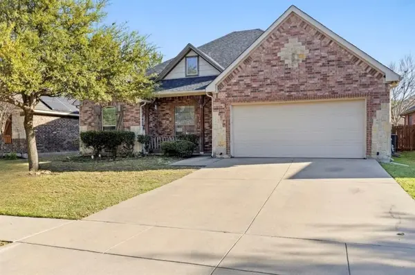 565 Griffith Drive, Saginaw, TX 76179