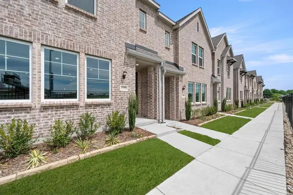 5704 Lakeview Drive, Watauga, TX 76148