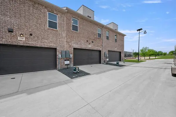 5704 Lakeview Drive, Watauga, TX 76148