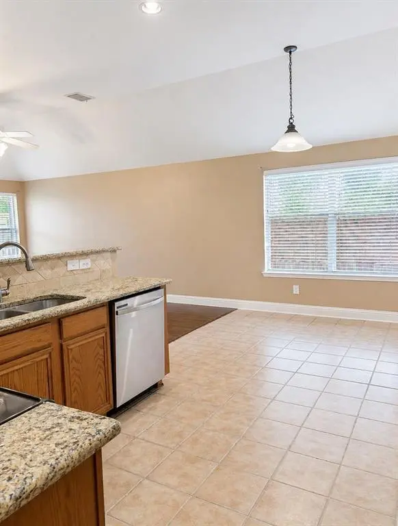 14145 Snaffle Bit Trail, Fort Worth, TX 76052