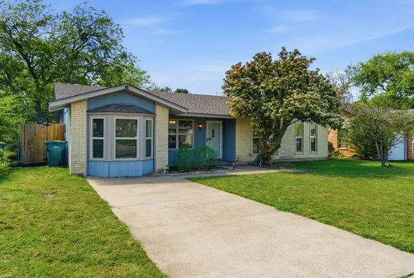 728 Lisa Lane, Cedar Hill, TX 75104