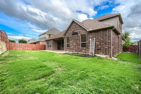 9650 Amberwoods Lane, Frisco, TX 75035