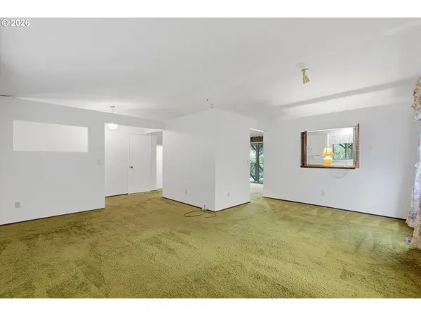 2162 SE KELLY AVE, Gresham, OR 97080