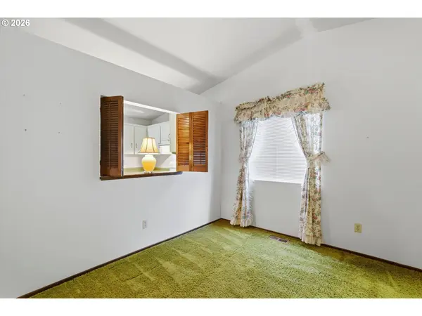 2162 SE KELLY AVE, Gresham, OR 97080