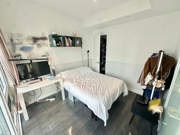 28 Wellesley ST E #2209, Toronto C08, ON M4Y 0C4