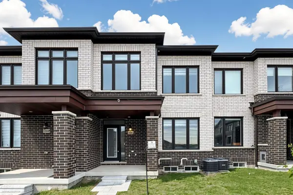 2686 Delphinium TRL, Pickering, ON L1X 0M1