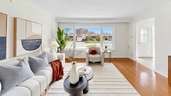 8 Summerfield CRES, Toronto W08, ON M9C 3X3