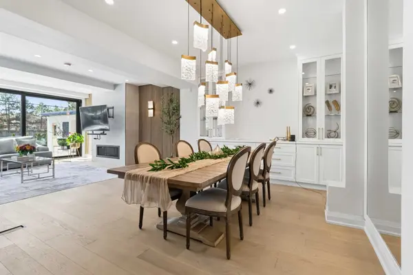 2711 Spruce Needle CT, Mississauga, ON L5L 1N2