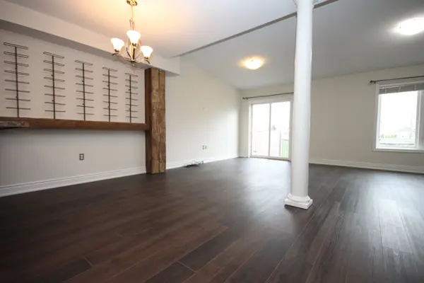 22 Geranium AVE N, Hamilton, ON L0R 1P0