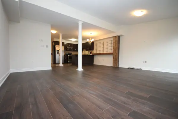 22 Geranium AVE N, Hamilton, ON L0R 1P0