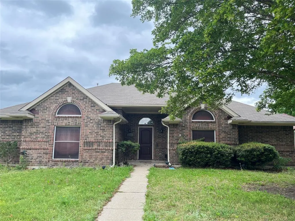 6608 Buckeye Drive, Rowlett, TX 75089