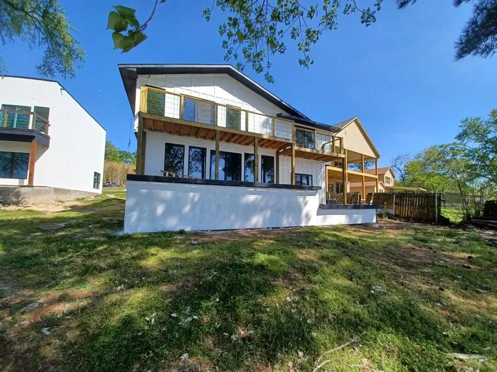 160 Oak Hills, Mabank, TX 75156