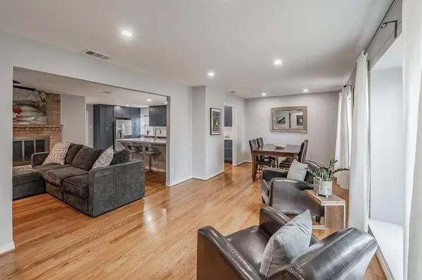 8426 Van Pelt Drive, Dallas, TX 75228