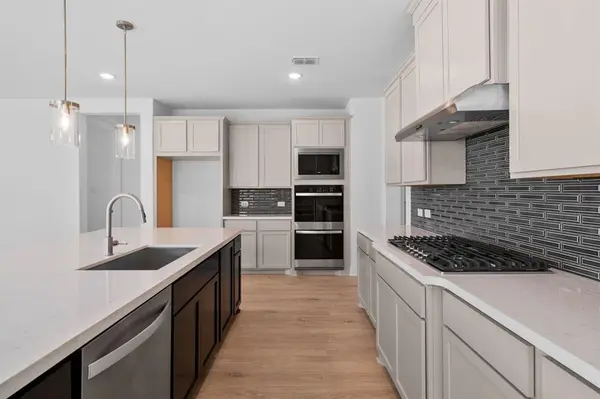 229 Pine Leaf Trail, Waxahachie, TX 75165