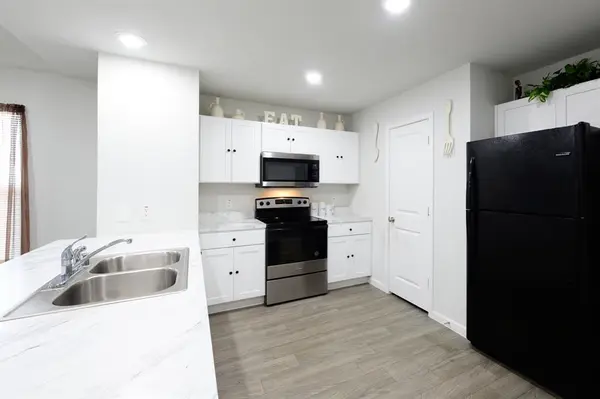 1106 Ripplewood Circle, Chandler, TX 75758