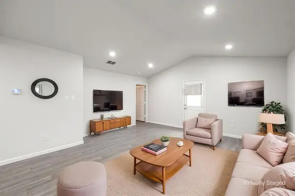 1106 Ripplewood Circle, Chandler, TX 75758