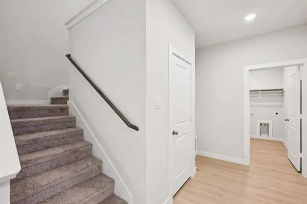 334 Amberville Drive, Red Oak, TX 75154