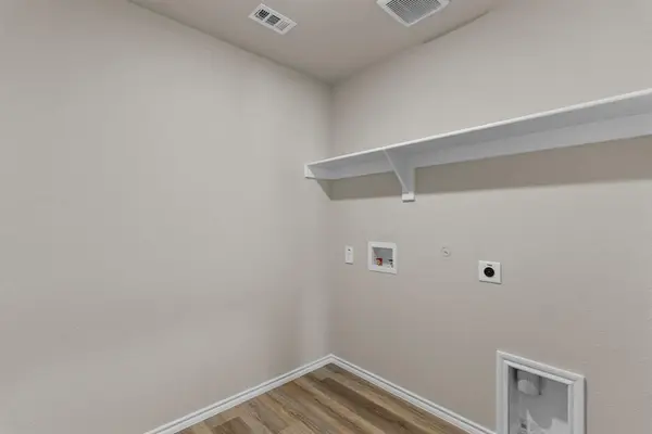 4233 Trickling Creek Lane, Fort Worth, TX 76036