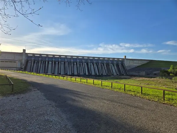 106 Hcr 2103 W, Whitney, TX 76692