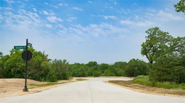 8001 Alegre Court, Azle, TX 76020