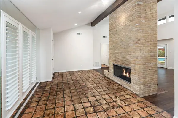 6712 Saint Anne Street, Dallas, TX 75248