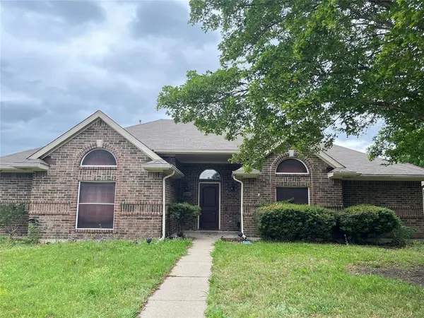 6608 Buckeye Drive, Rowlett, TX 75089