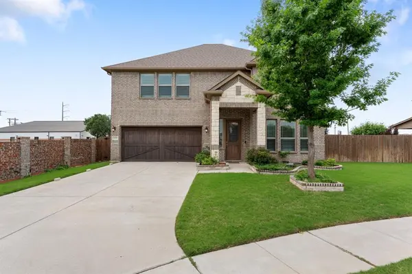 976 E Villas Court, Lewisville, TX 75067
