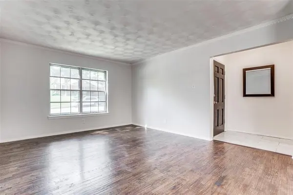 2314 Springhill Drive, Dallas, TX 75228