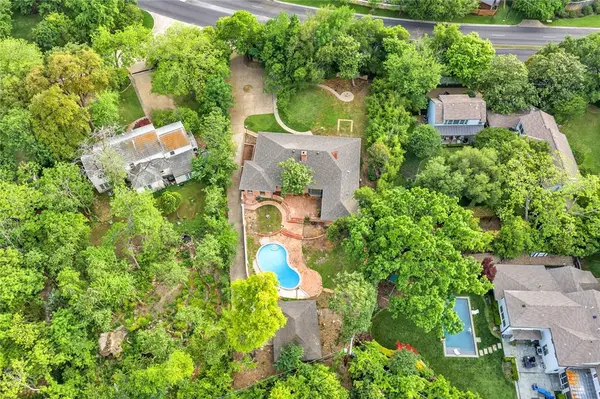 8906 Inwood Road, Dallas, TX 75209