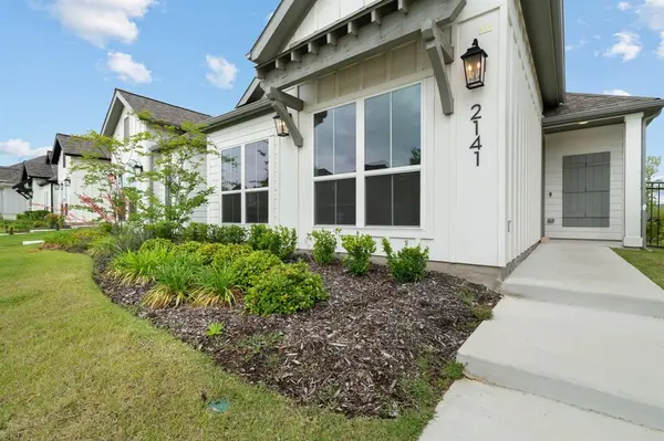 2141 Eastus Lane, Fort Worth, TX 76008