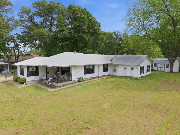 157 Ocean Drive, Gun Barrel City, TX 75156