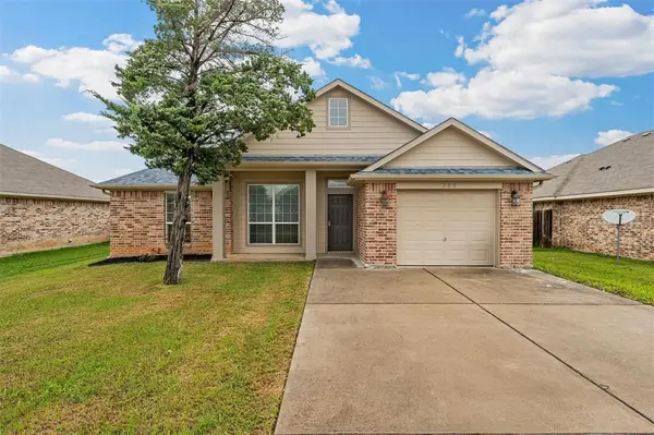 204 Hawk Ridge, Lacy Lakeview, TX 76705