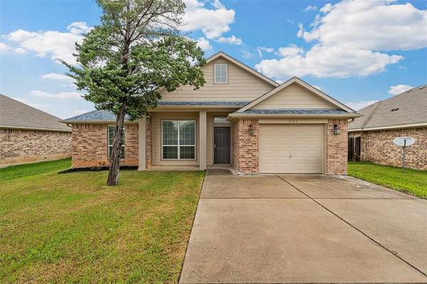 204 Hawk Ridge, Lacy Lakeview, TX 76705