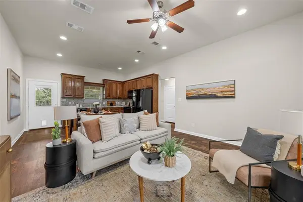 204 Hawk Ridge, Lacy Lakeview, TX 76705