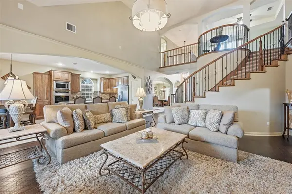 413 Mercury Court, Desoto, TX 75115