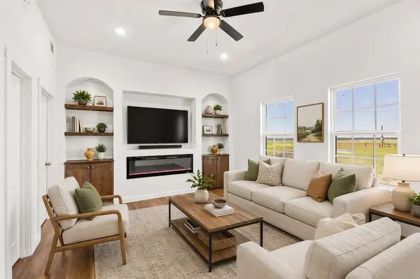 505 Farmer Road, Ennis, TX 75119