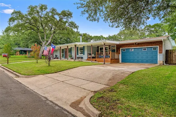 2200 Gregory Lane, Waco, TX 76708