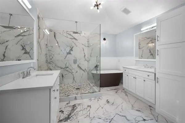 7511 Willow Oak Lane, Arlington, TX 76001